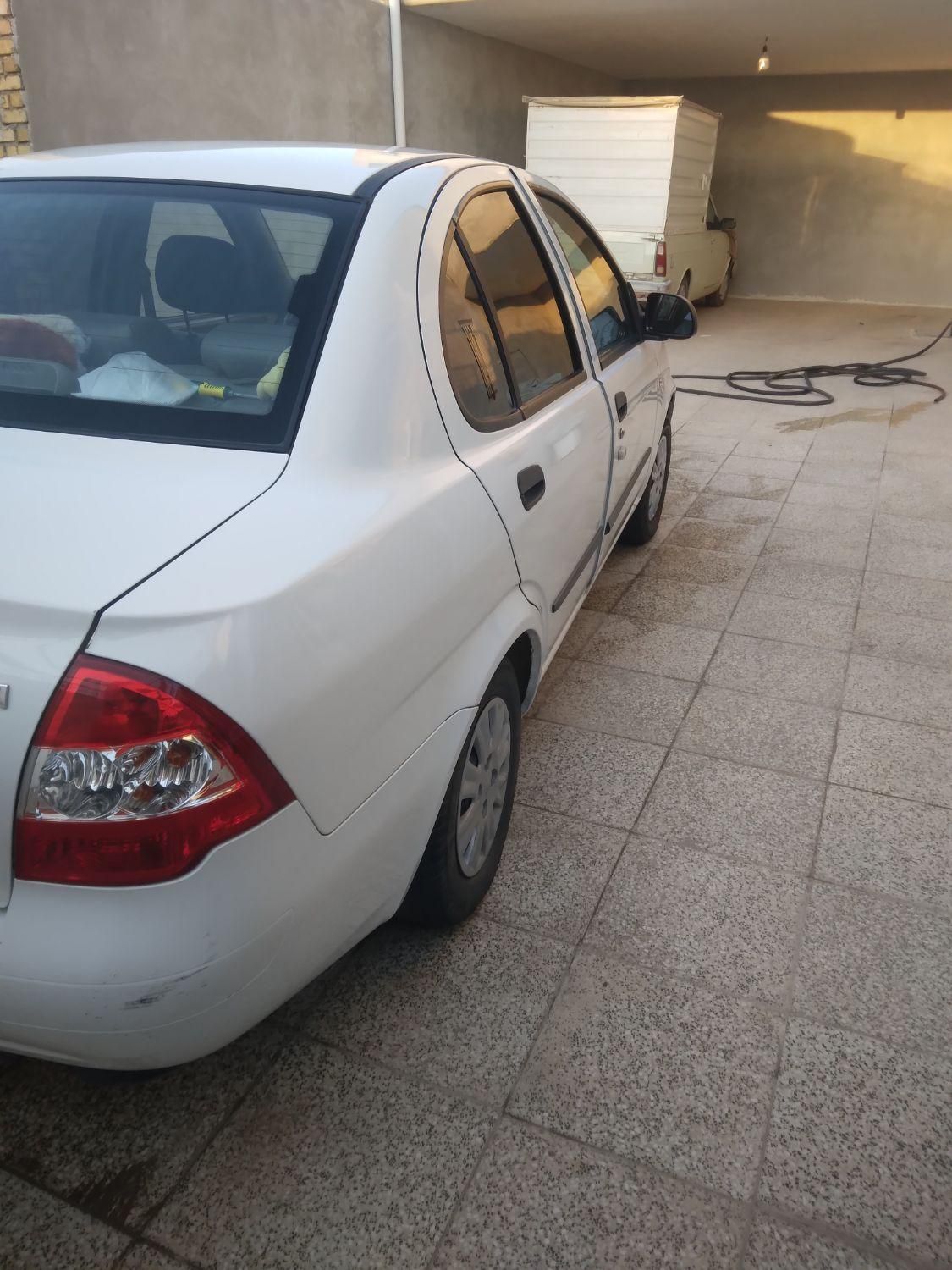 تیبا صندوق دار SX - 1400