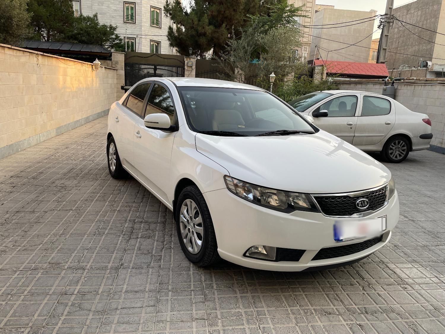 خودرو کیا، سراتو مونتاژ آگهی ann_19542735