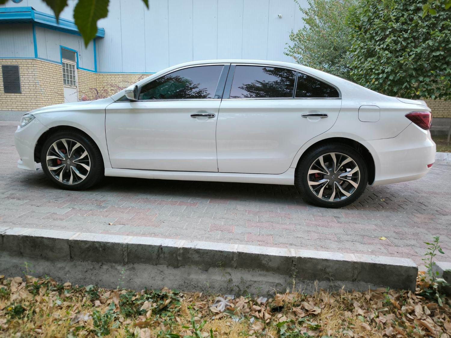 لیفان 820 اتوماتیک - 1397