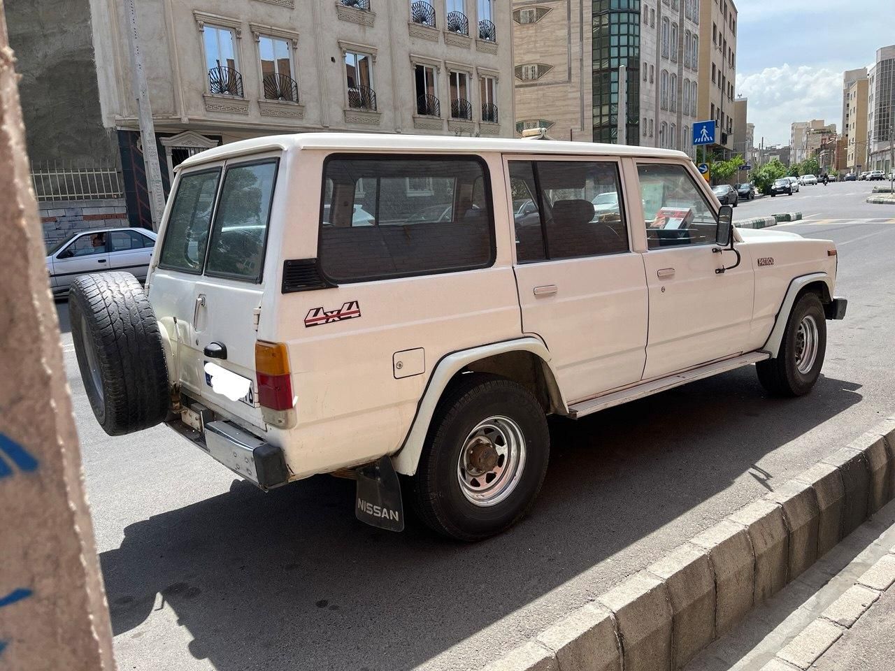 نیسان پاترول چهار درب 6 سیلندر - 1375
