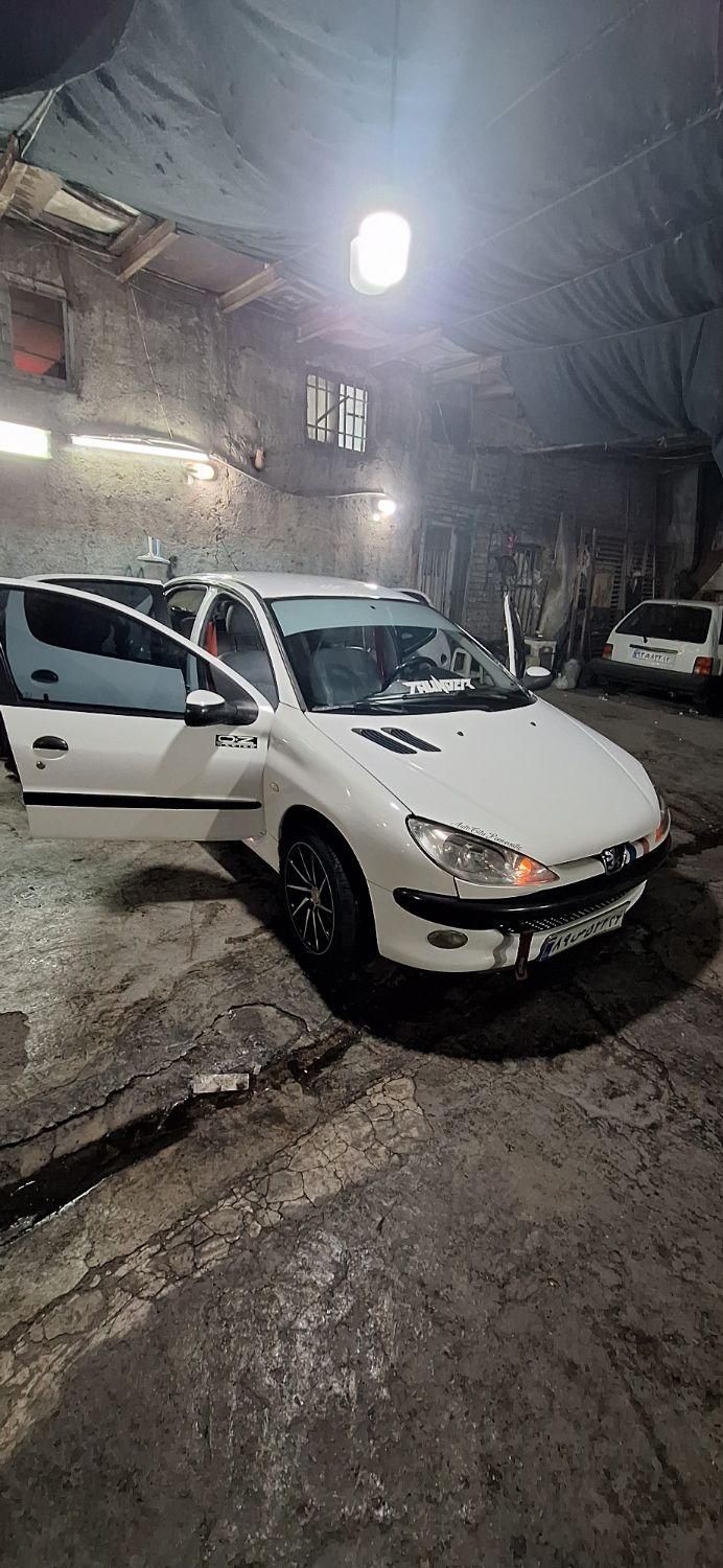 پژو ۲۰۶ صندوق دار v8 - 1389