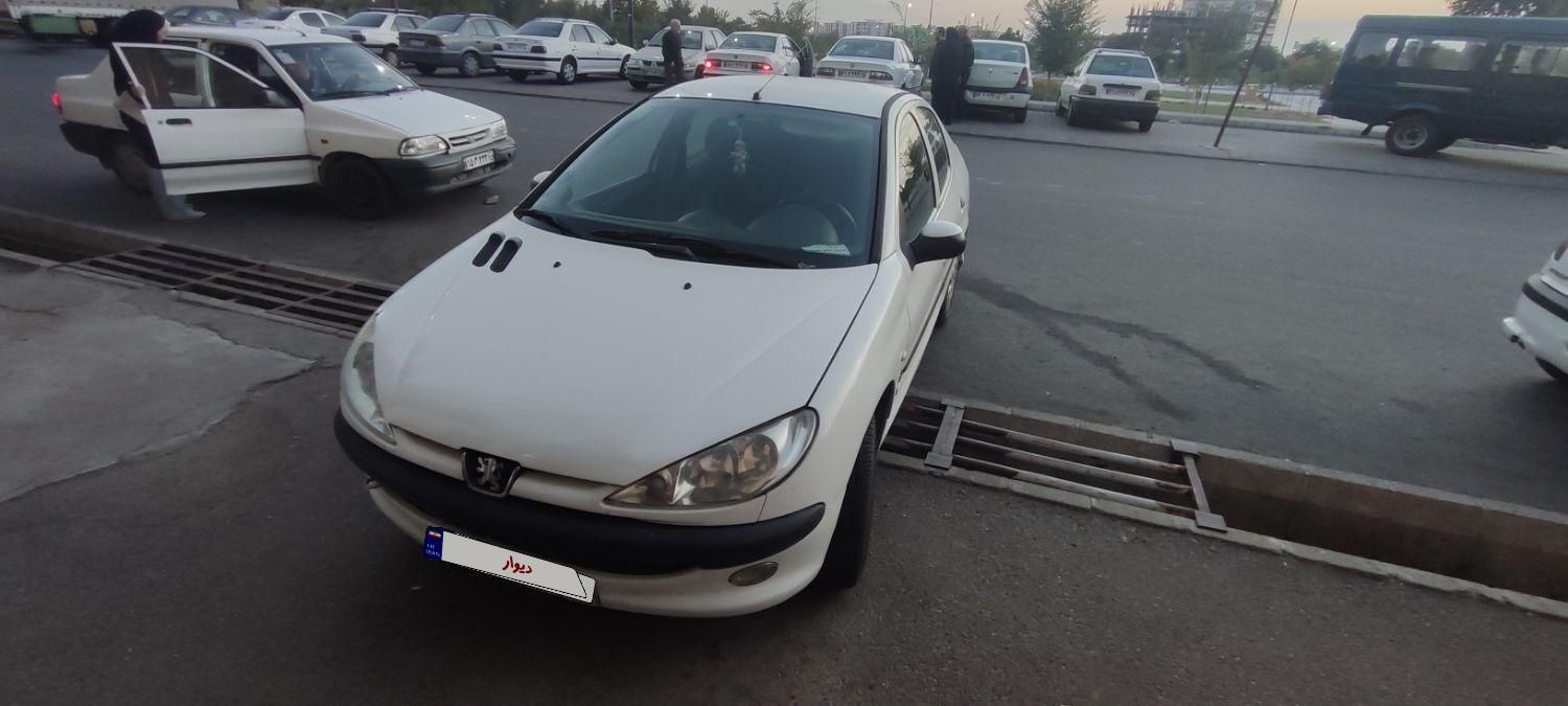 پژو ۲۰۶ صندوق دار v8 - 1391