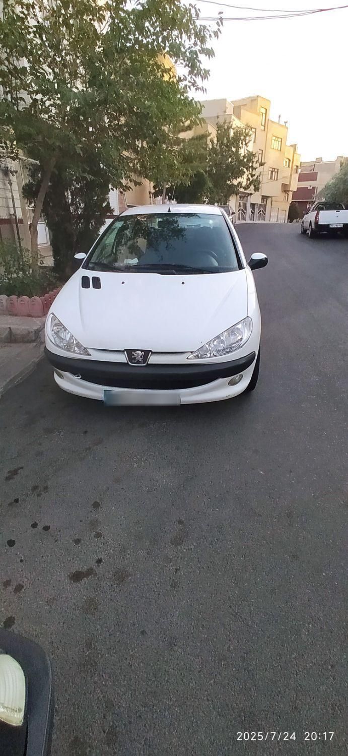 پژو ۲۰۶ صندوق دار v8 - 1390
