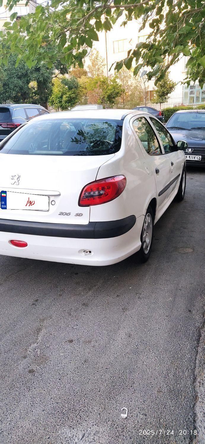 پژو ۲۰۶ صندوق دار v8 - 1390