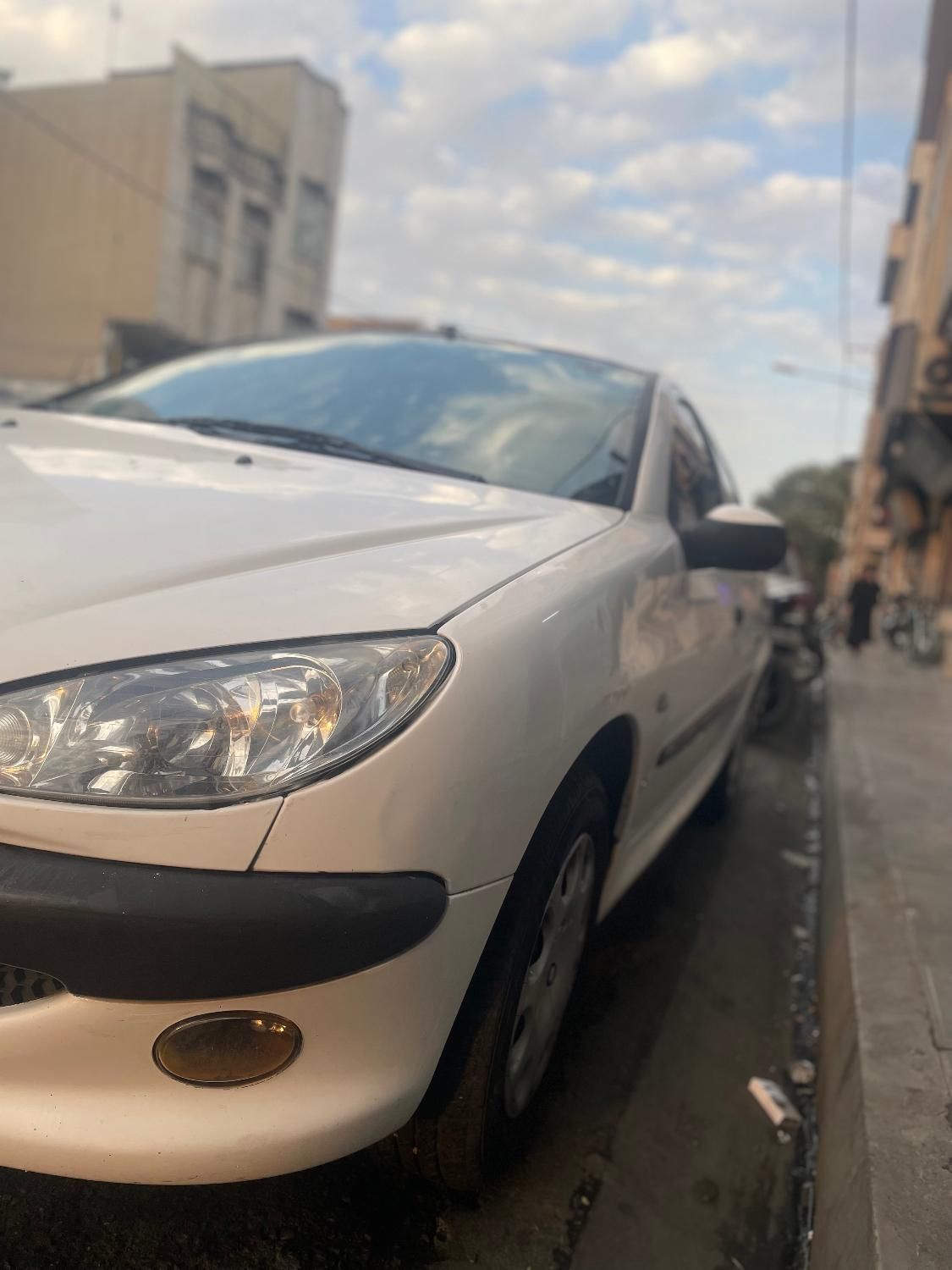پژو ۲۰۶ صندوق دار v8 - 1398