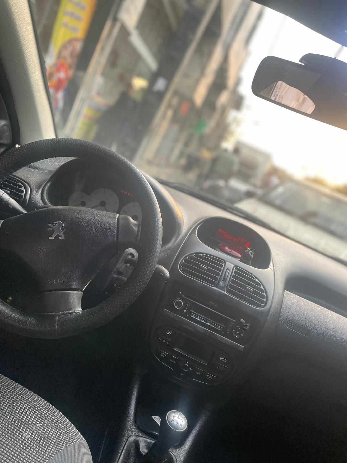 پژو ۲۰۶ صندوق دار v8 - 1398