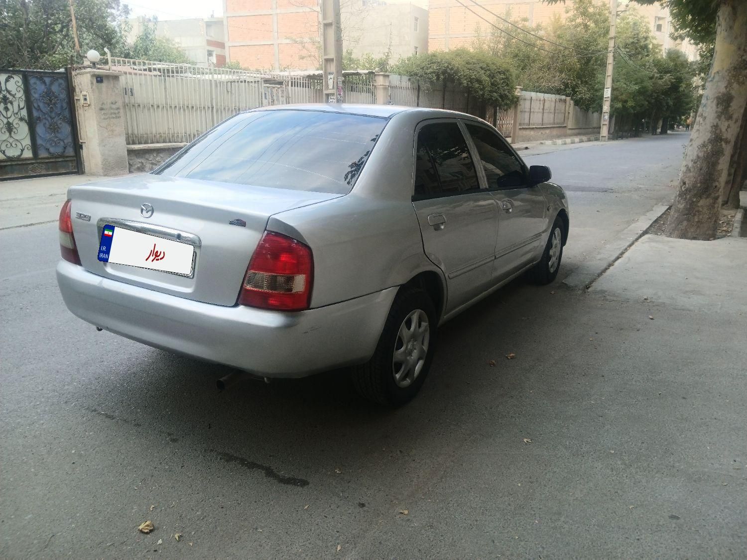 مزدا 323 دنده ای - 1383