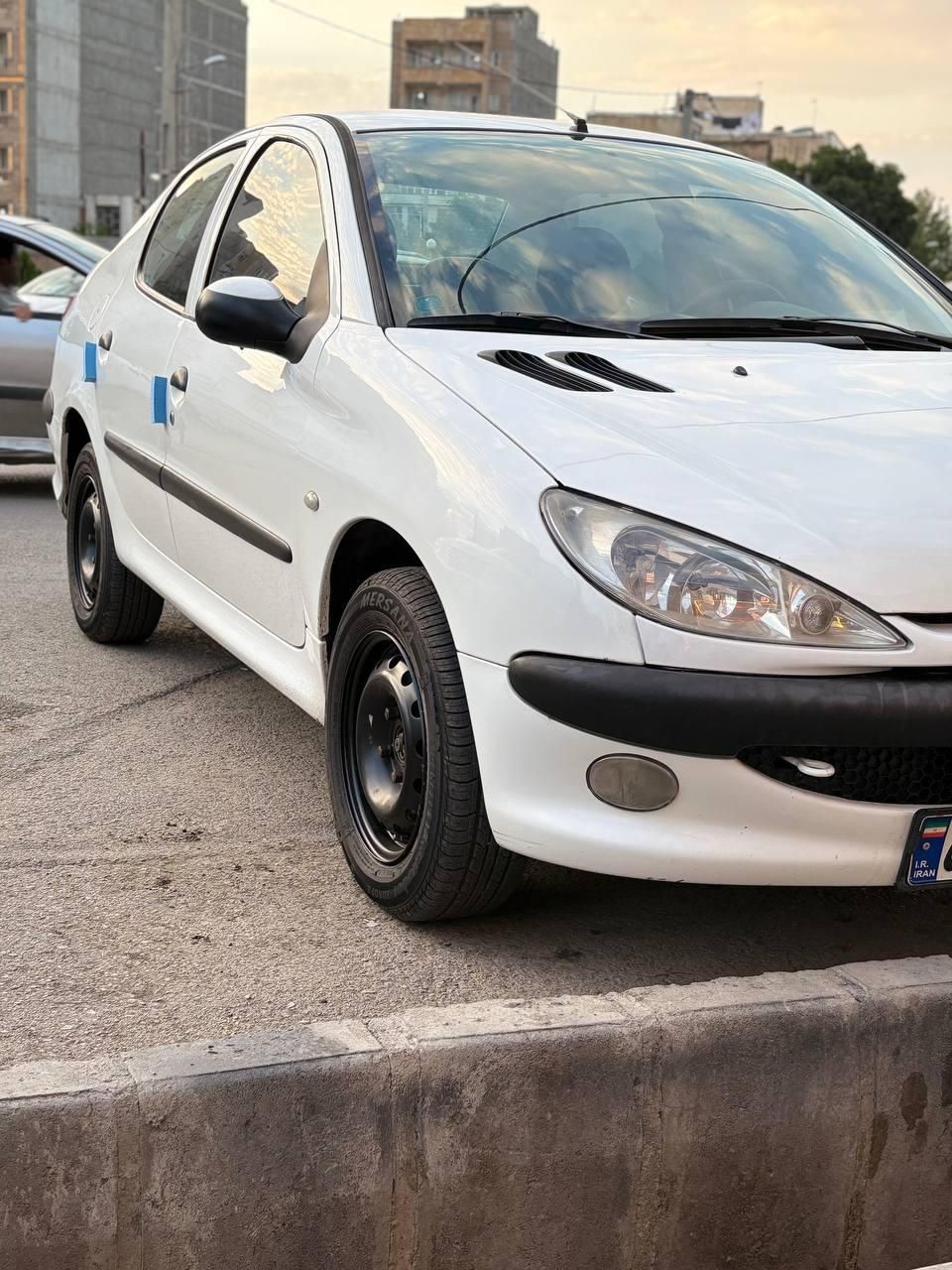 پژو ۲۰۶ صندوق دار v8 - 1394
