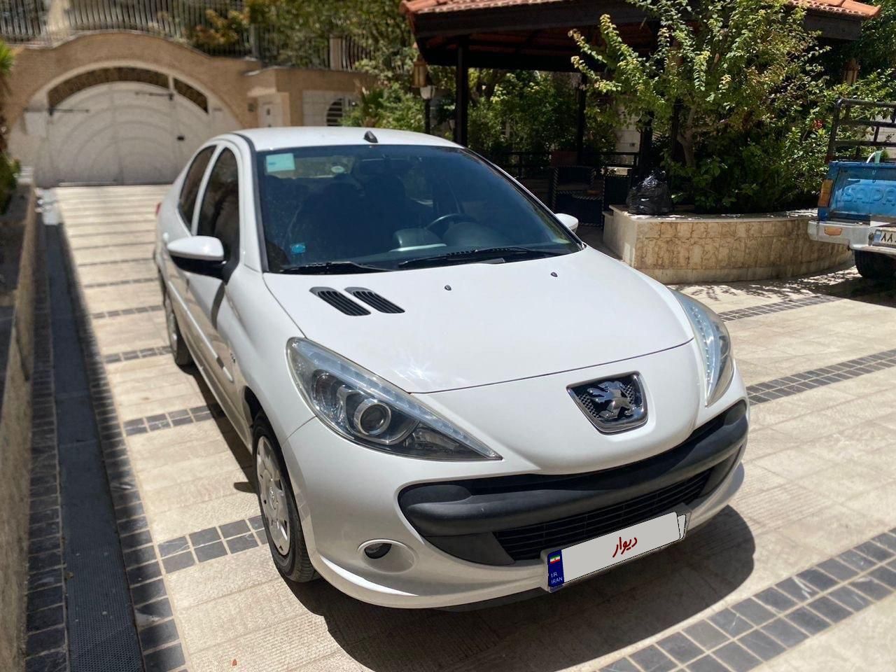پژو ۲۰۷ صندوق دار اتوماتیک - 1399
