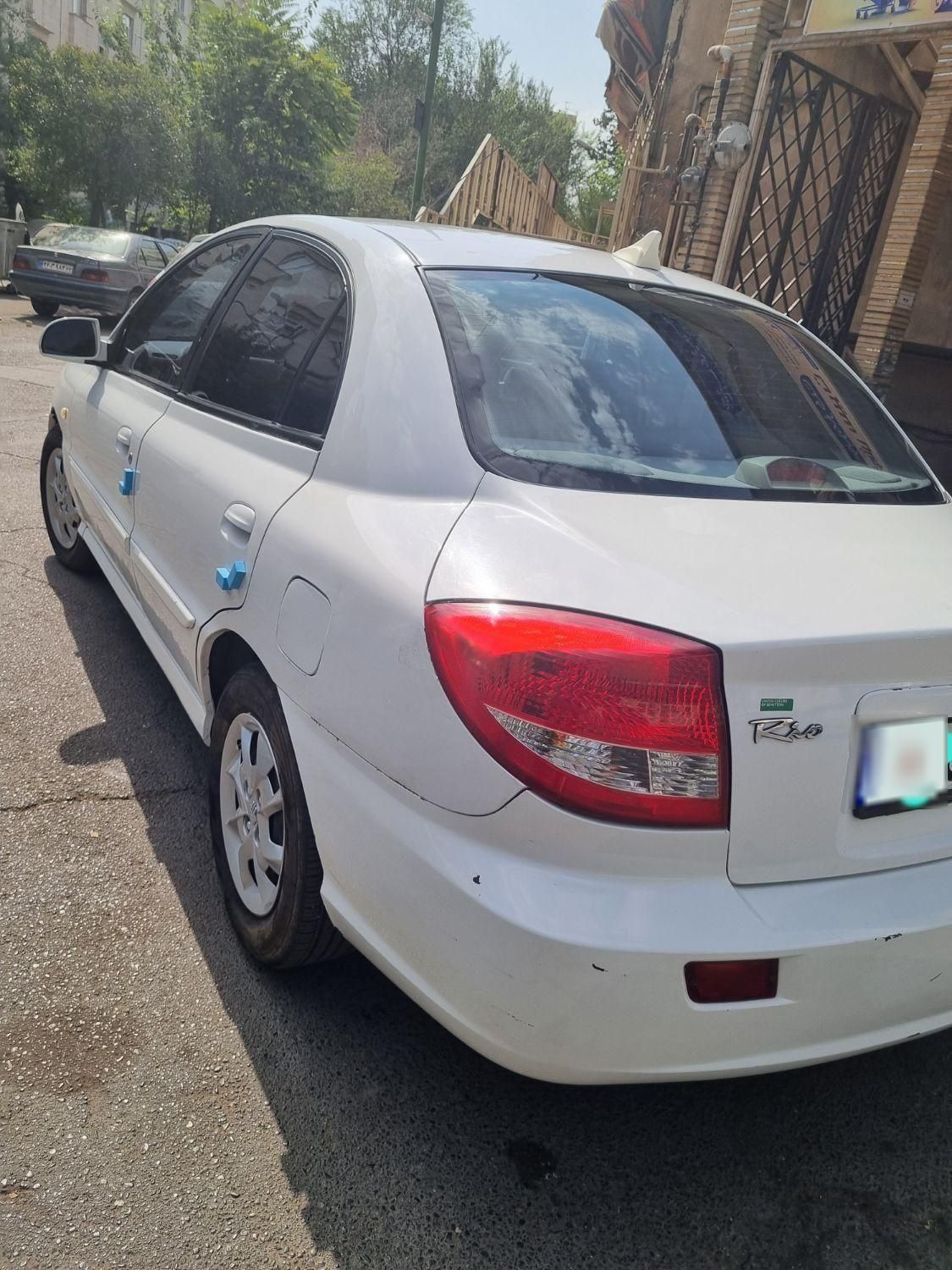 کیا ریو صندوقدار نیمه فول UB - 1389