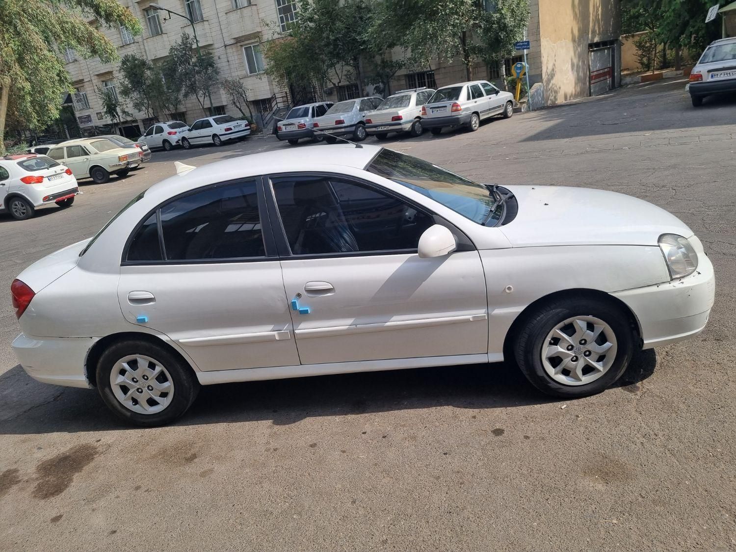 کیا ریو صندوقدار نیمه فول UB - 1389