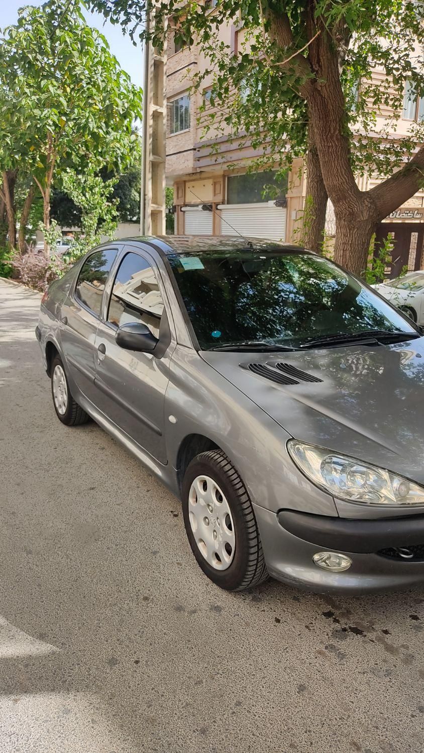 پژو ۲۰۶ صندوق دار v8 - 1394