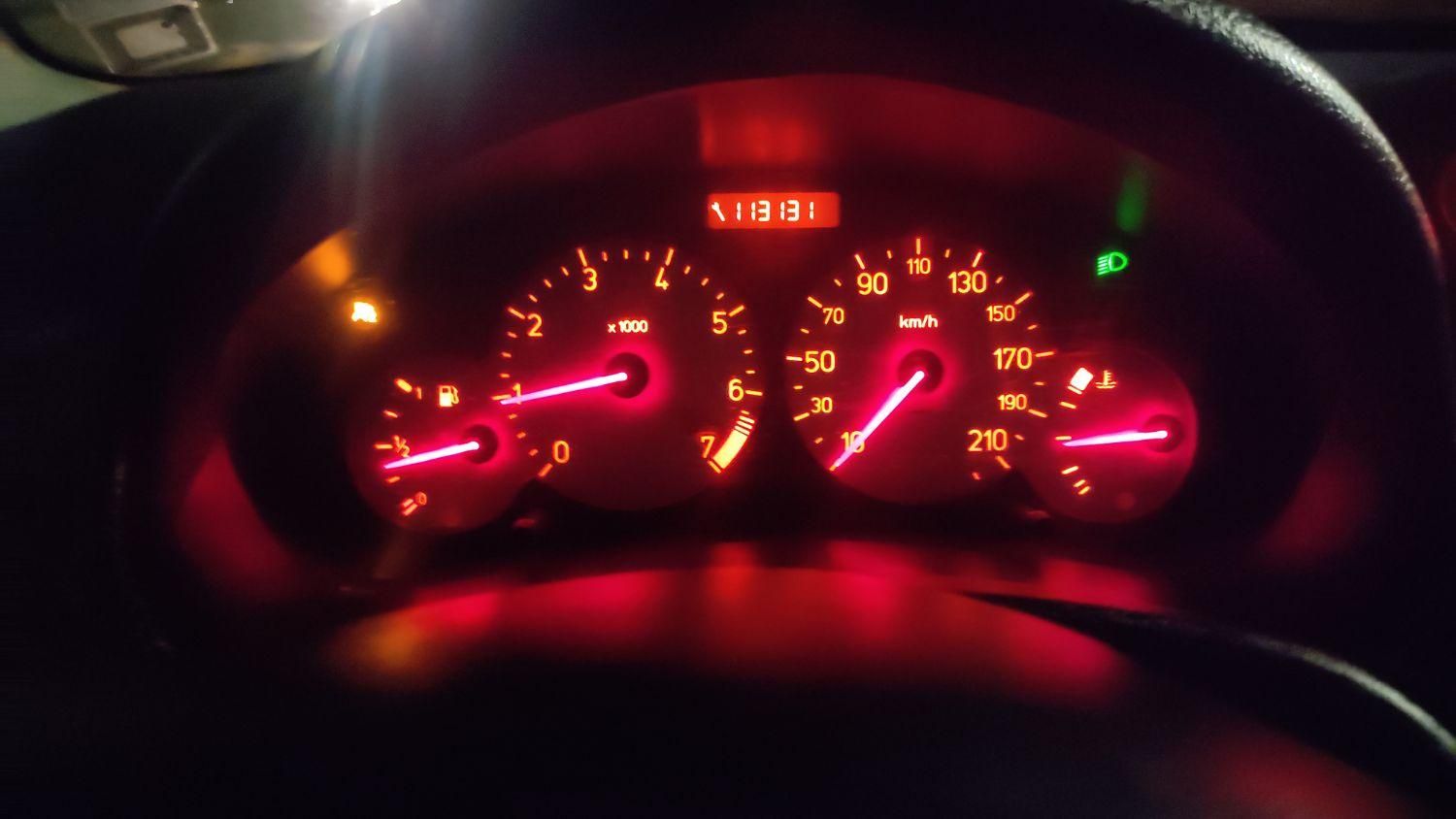 پژو ۲۰۶ صندوق دار v8 - 1394