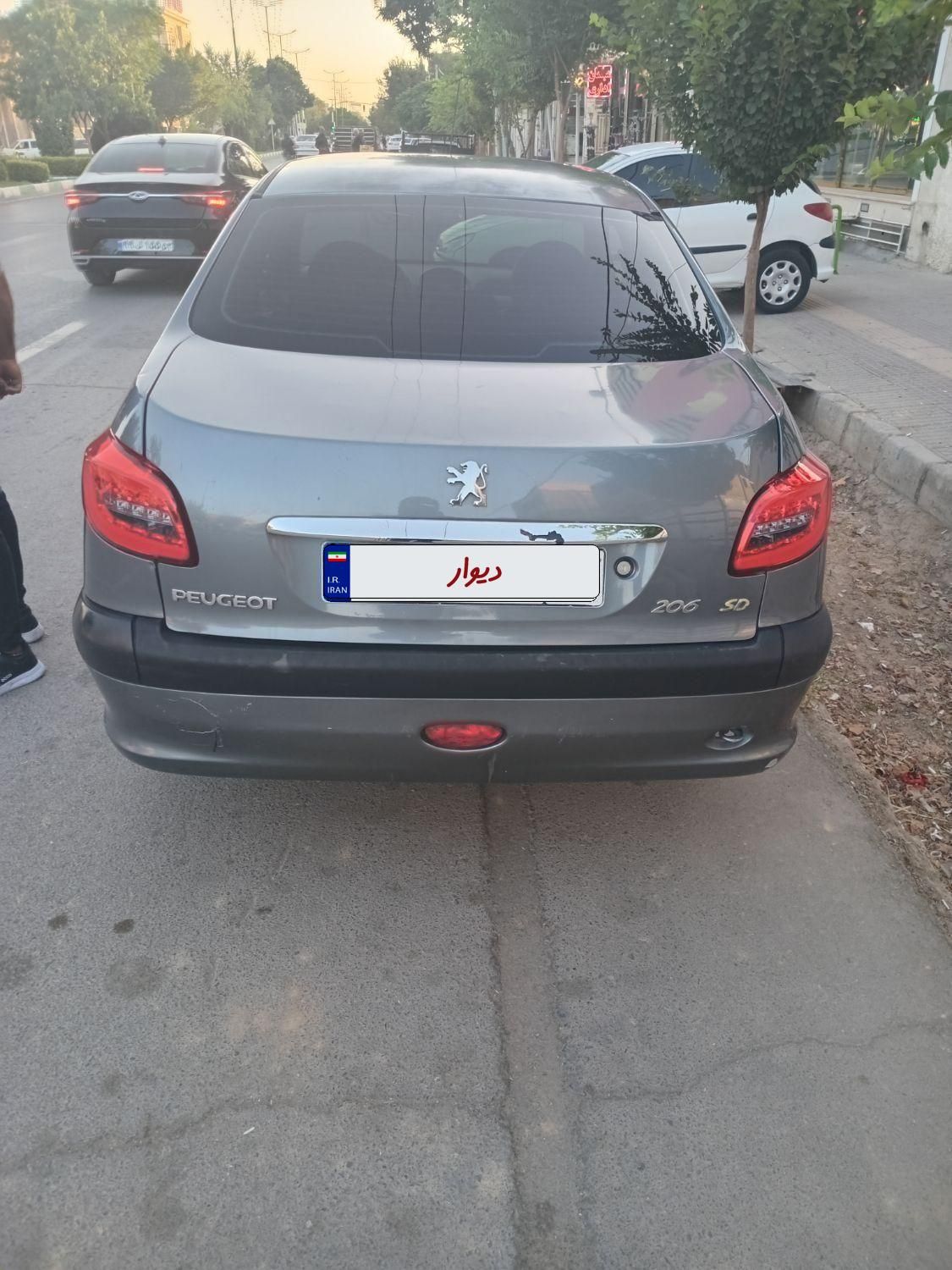پژو ۲۰۶ صندوق دار v1 - 1388