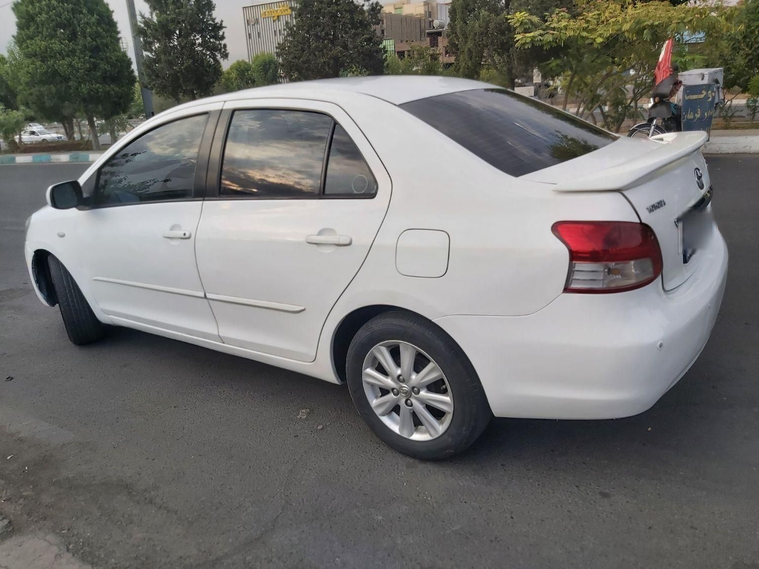 تویوتا یاریس XP150 آپشنال - 2011
