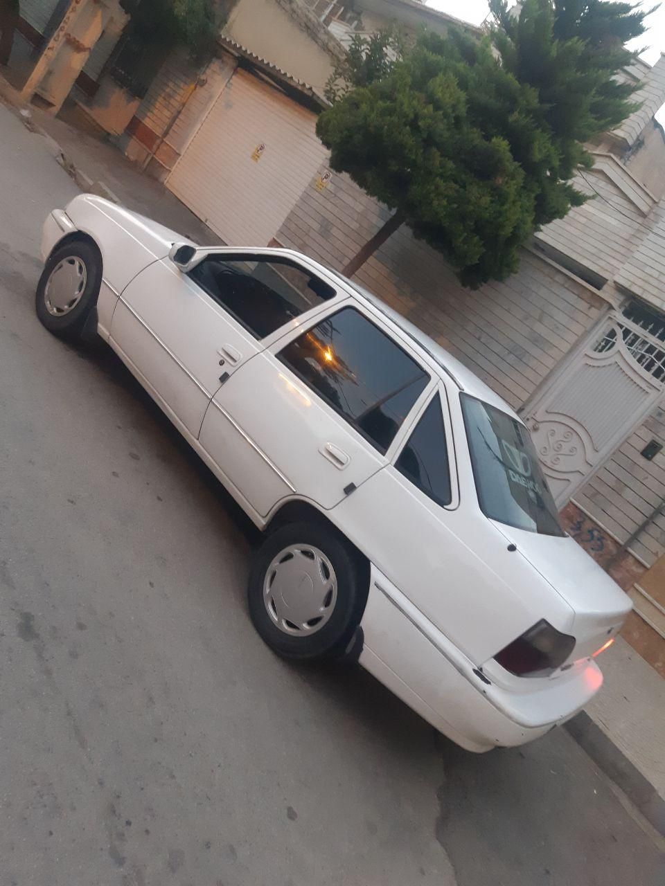 دوو سیلو سدان - 1377