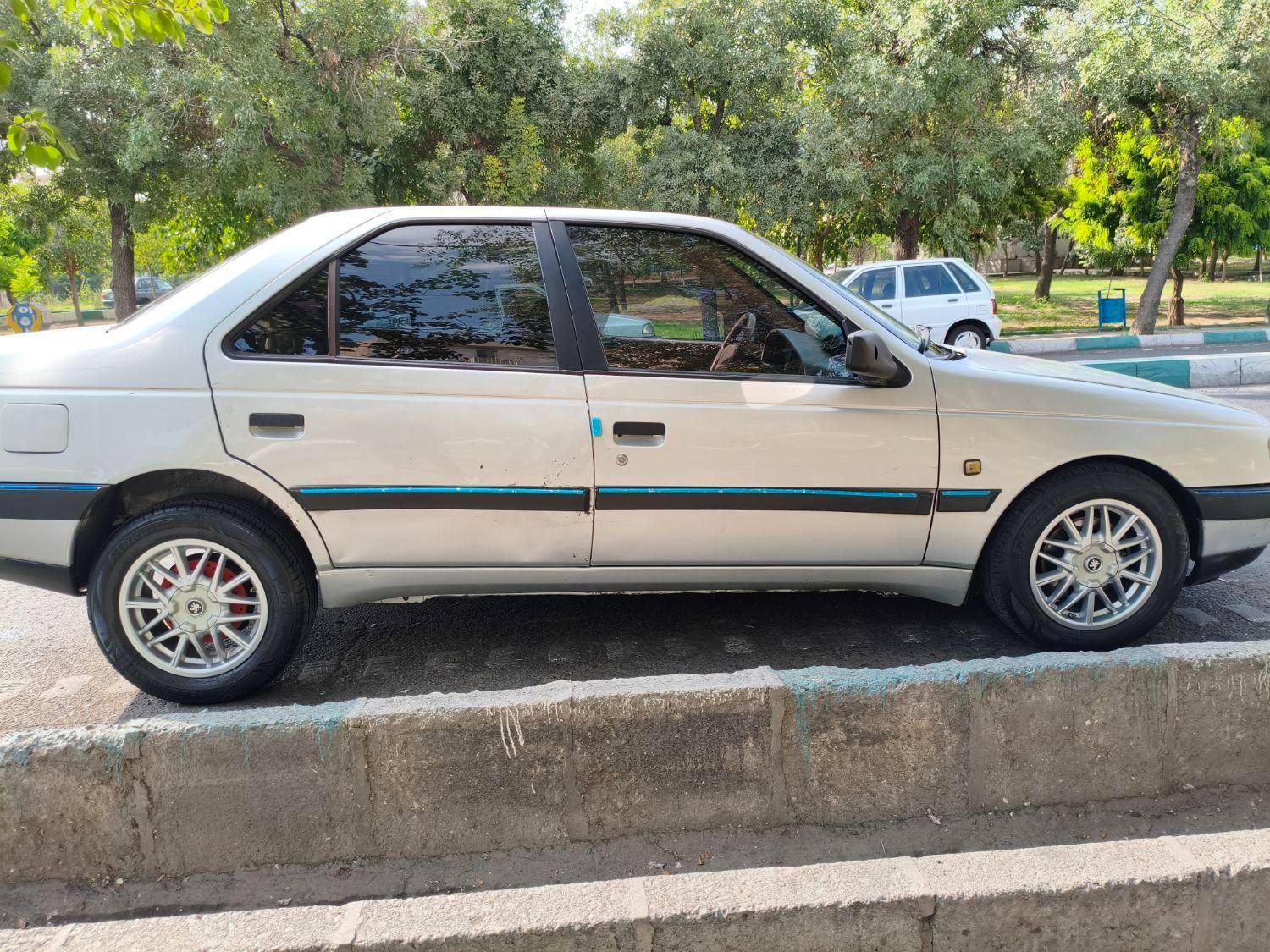 پژو 405 GLX - 1390