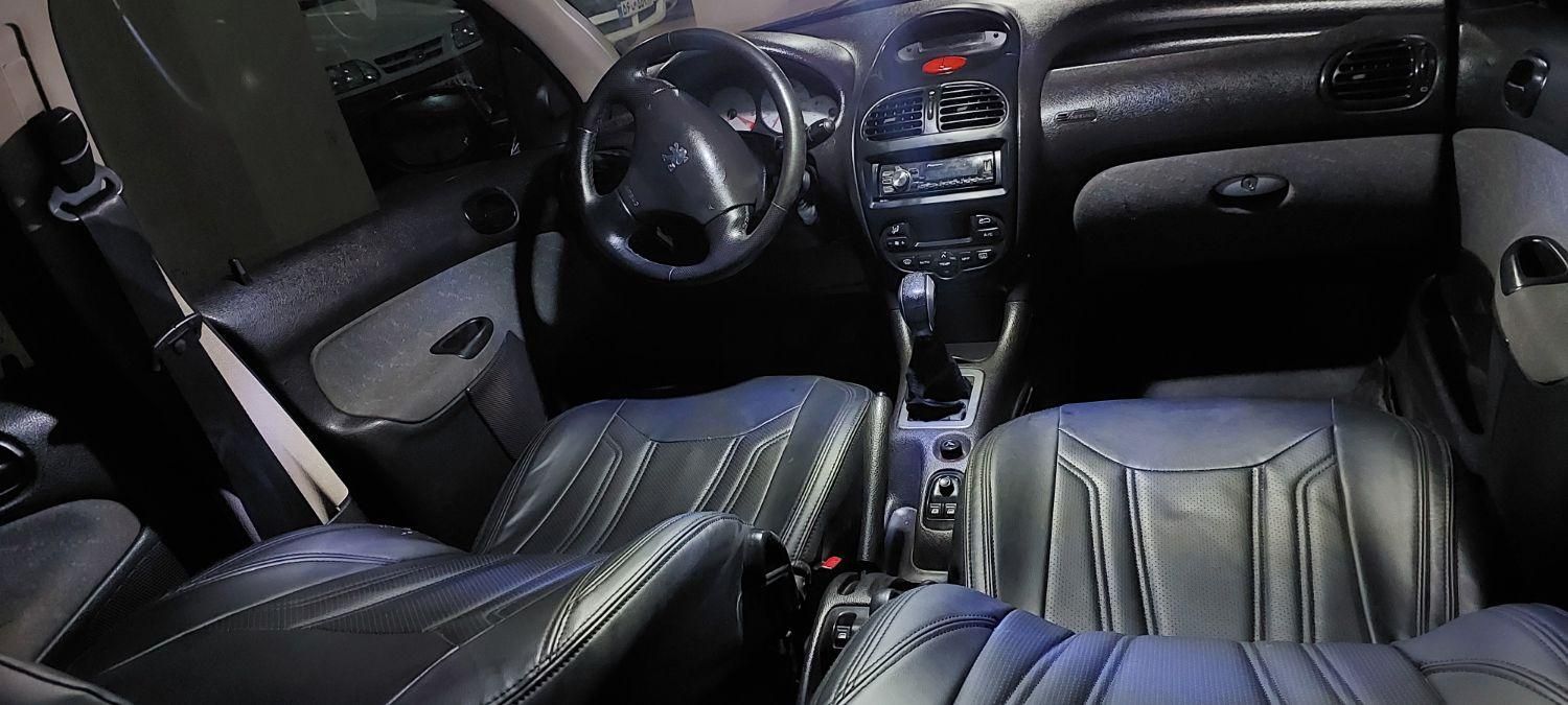 پژو ۲۰۶ صندوق دار v8 - 1390