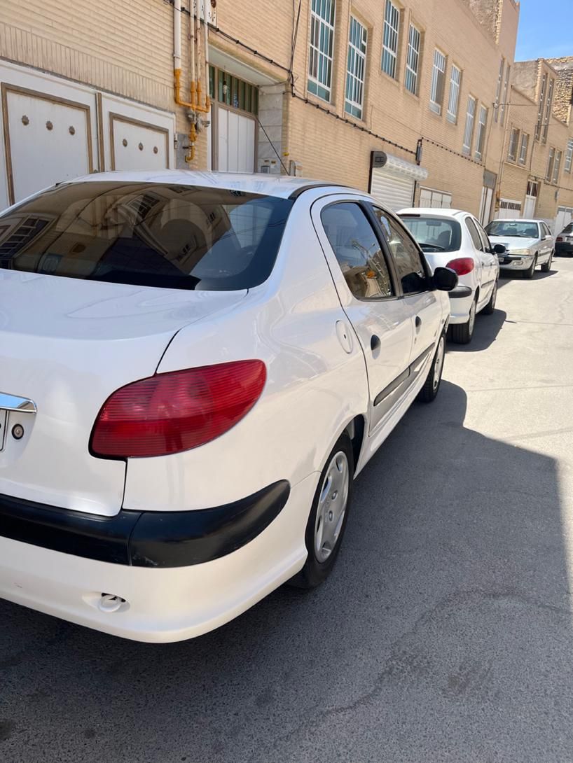 پژو ۲۰۶ صندوق دار v2 - 1388