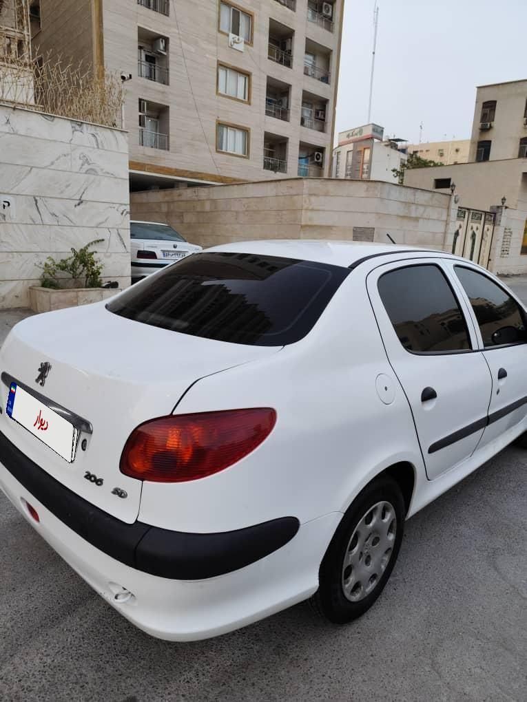 پژو ۲۰۶ صندوق دار v8 - 1398