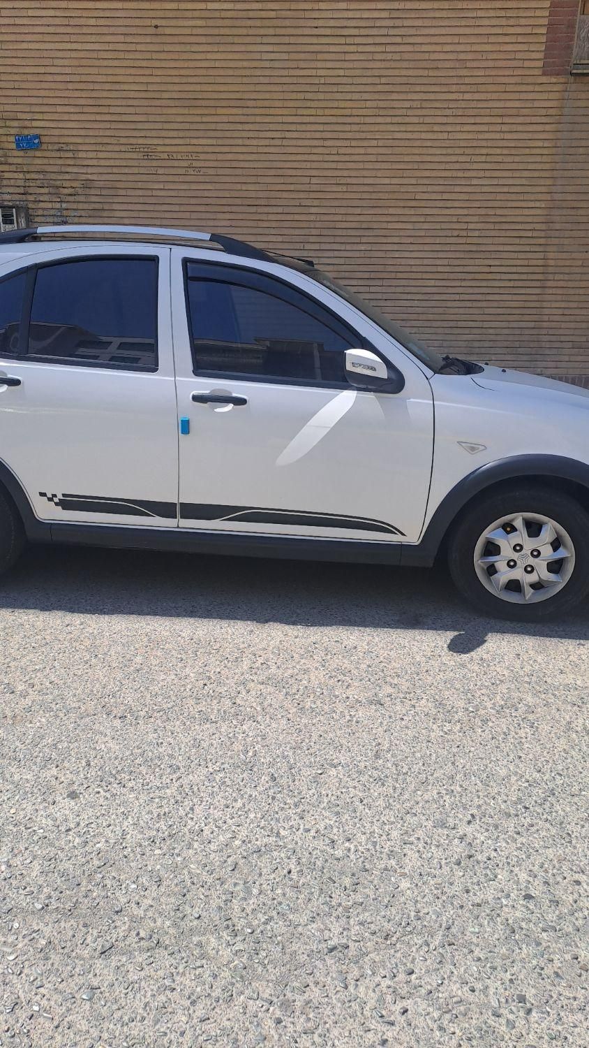 کوییک R دنده‌ای - 1402