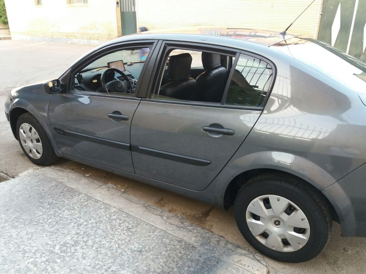رنو مگان وارداتی دنده‌ای 1600 - 2006