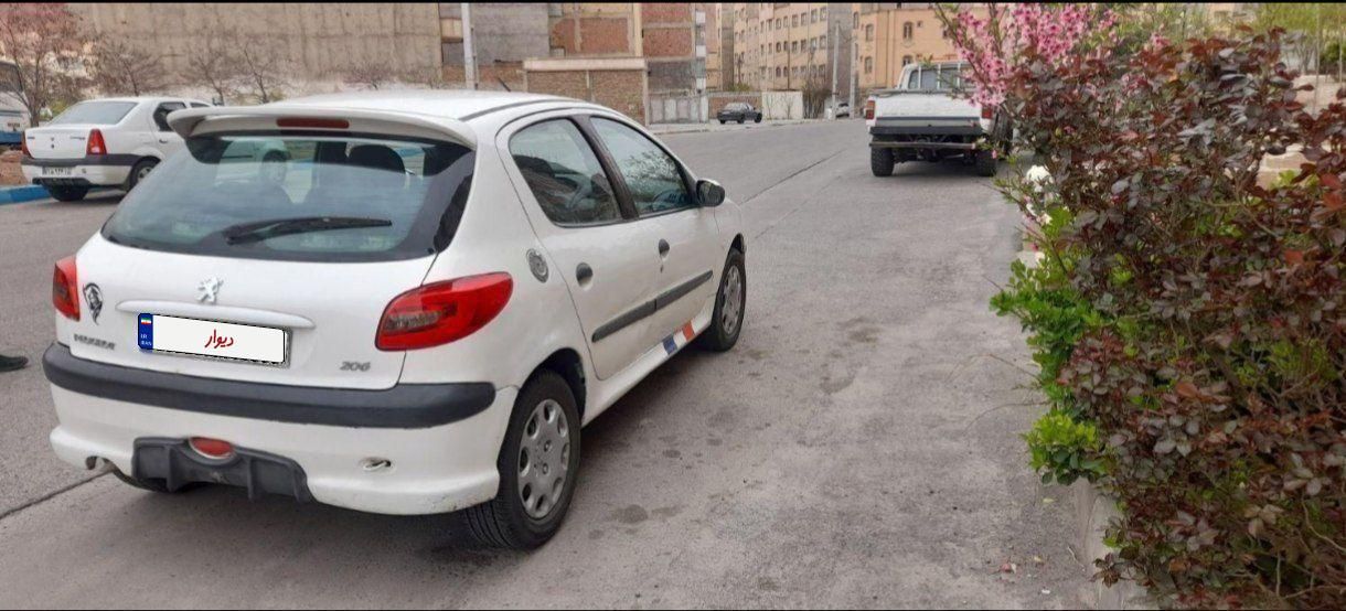 پژو 206 تیپ 3 - 1390