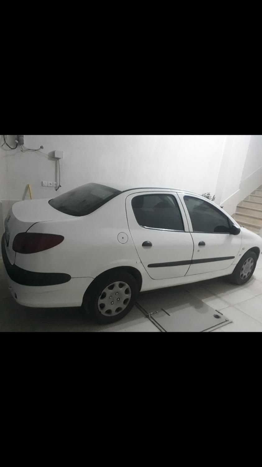 پژو ۲۰۶ صندوق دار v8 - 1391