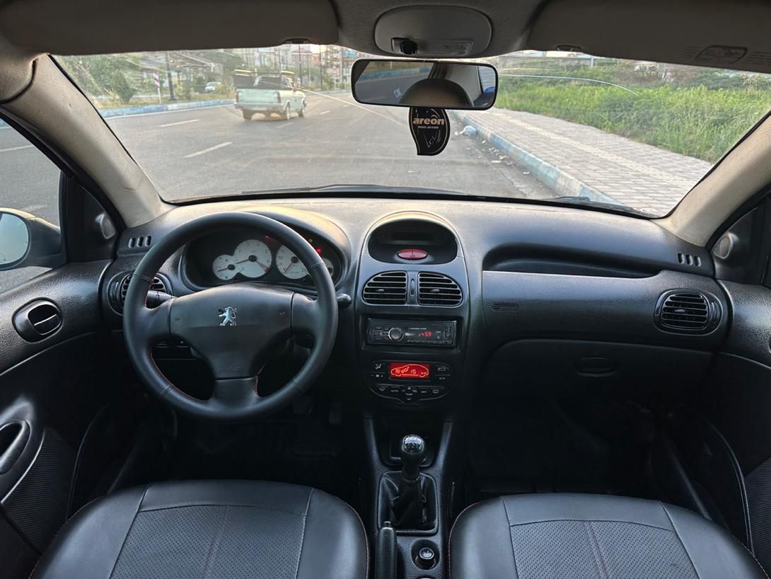 پژو ۲۰۶ صندوق دار v8 - 1386