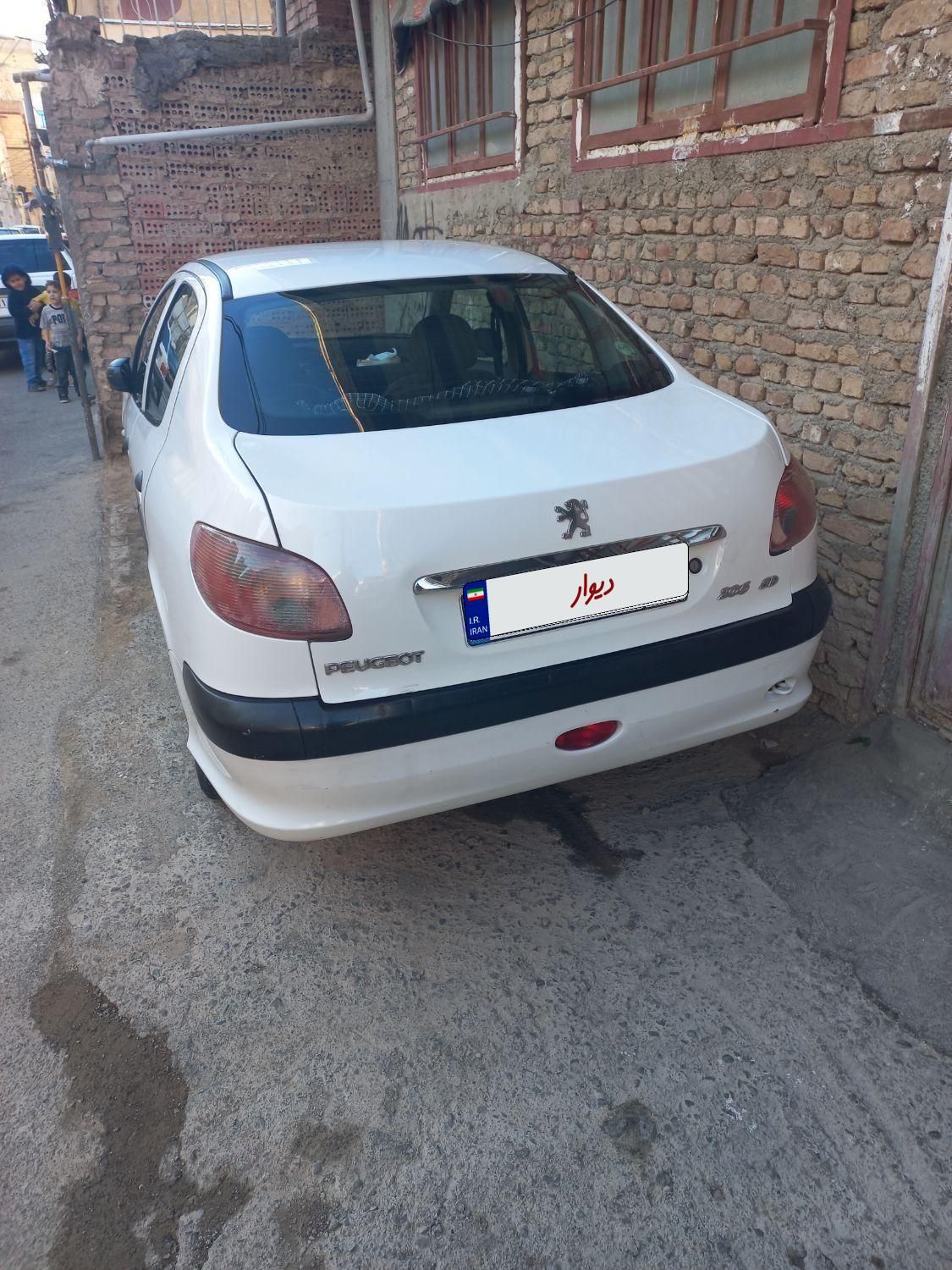 پژو ۲۰۶ صندوق دار v2 - 1391