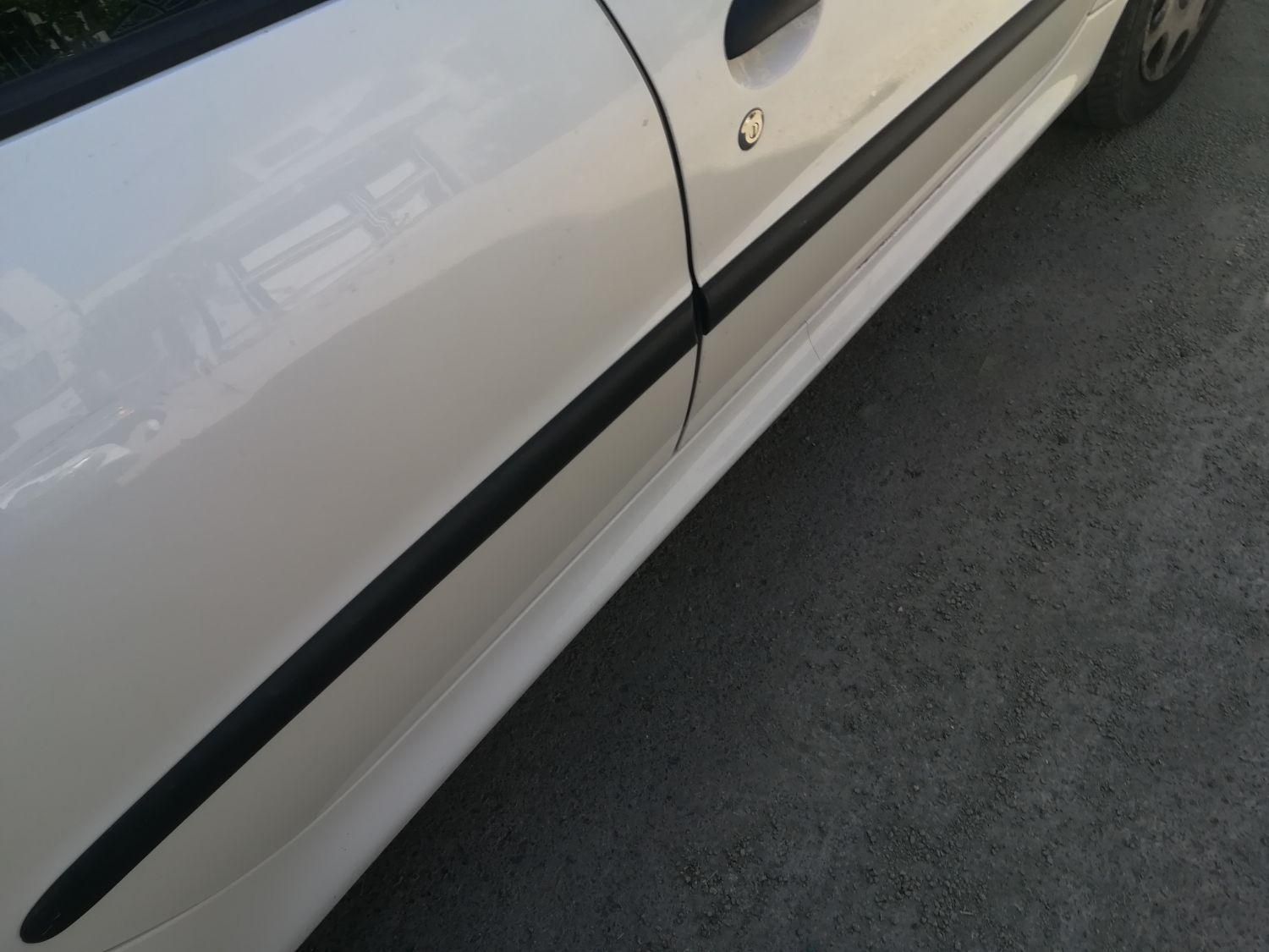 پژو ۲۰۶ صندوق دار v8 - 1397
