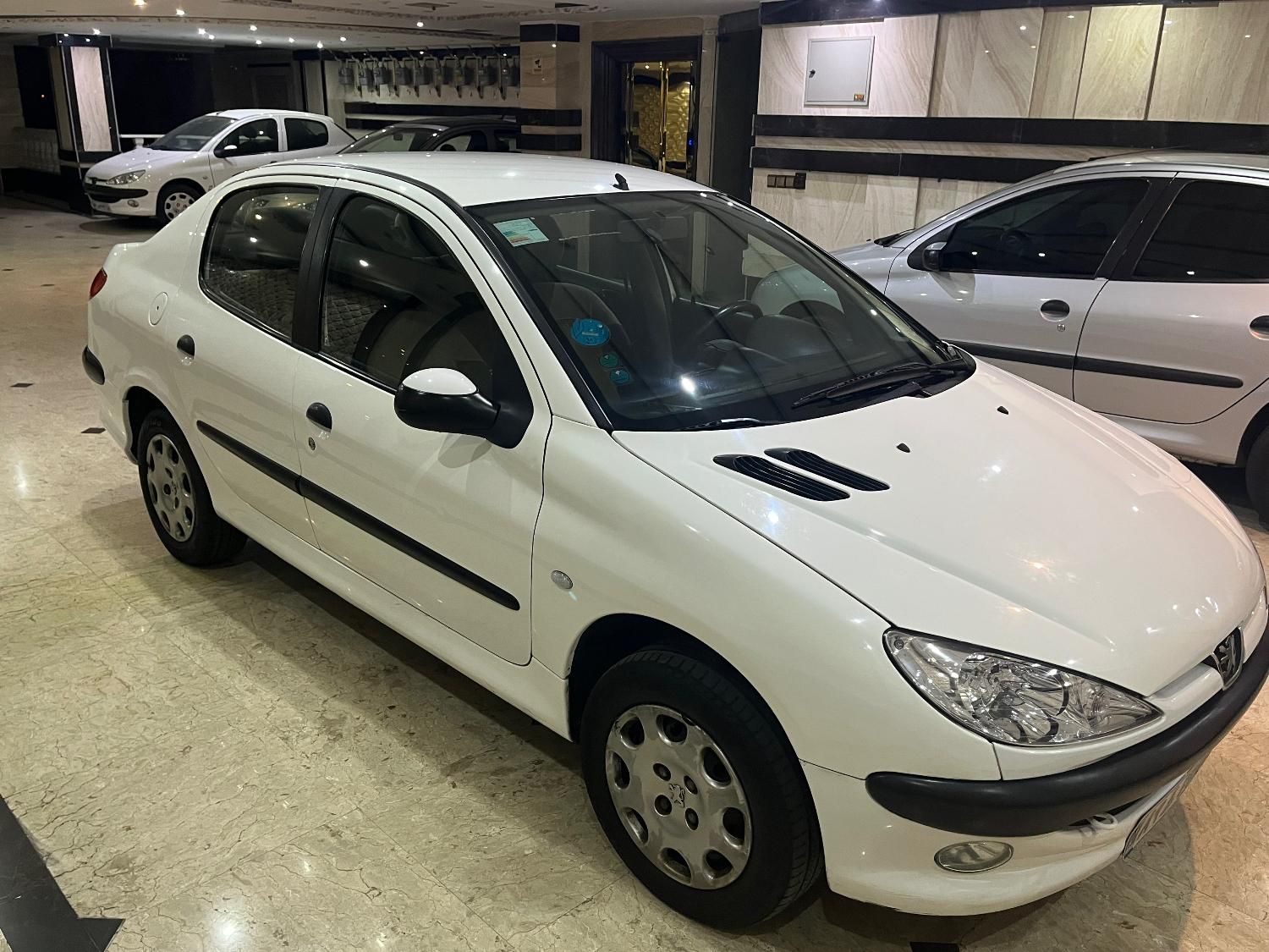 پژو ۲۰۶ صندوق دار v8 - 1390