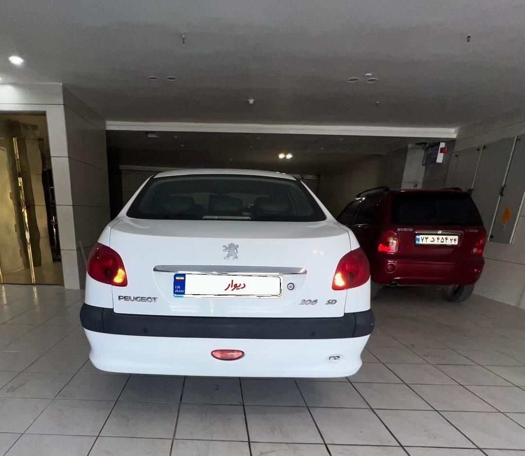 پژو ۲۰۶ صندوق دار v8 - 1395