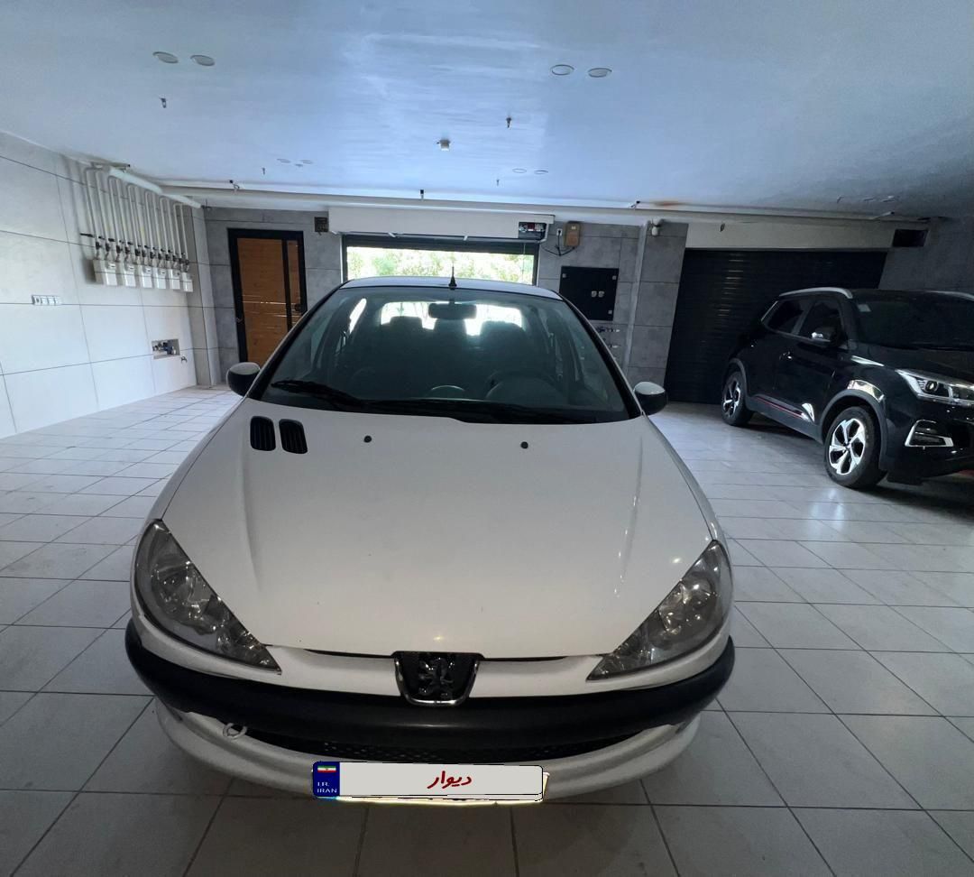 پژو ۲۰۶ صندوق دار v8 - 1395