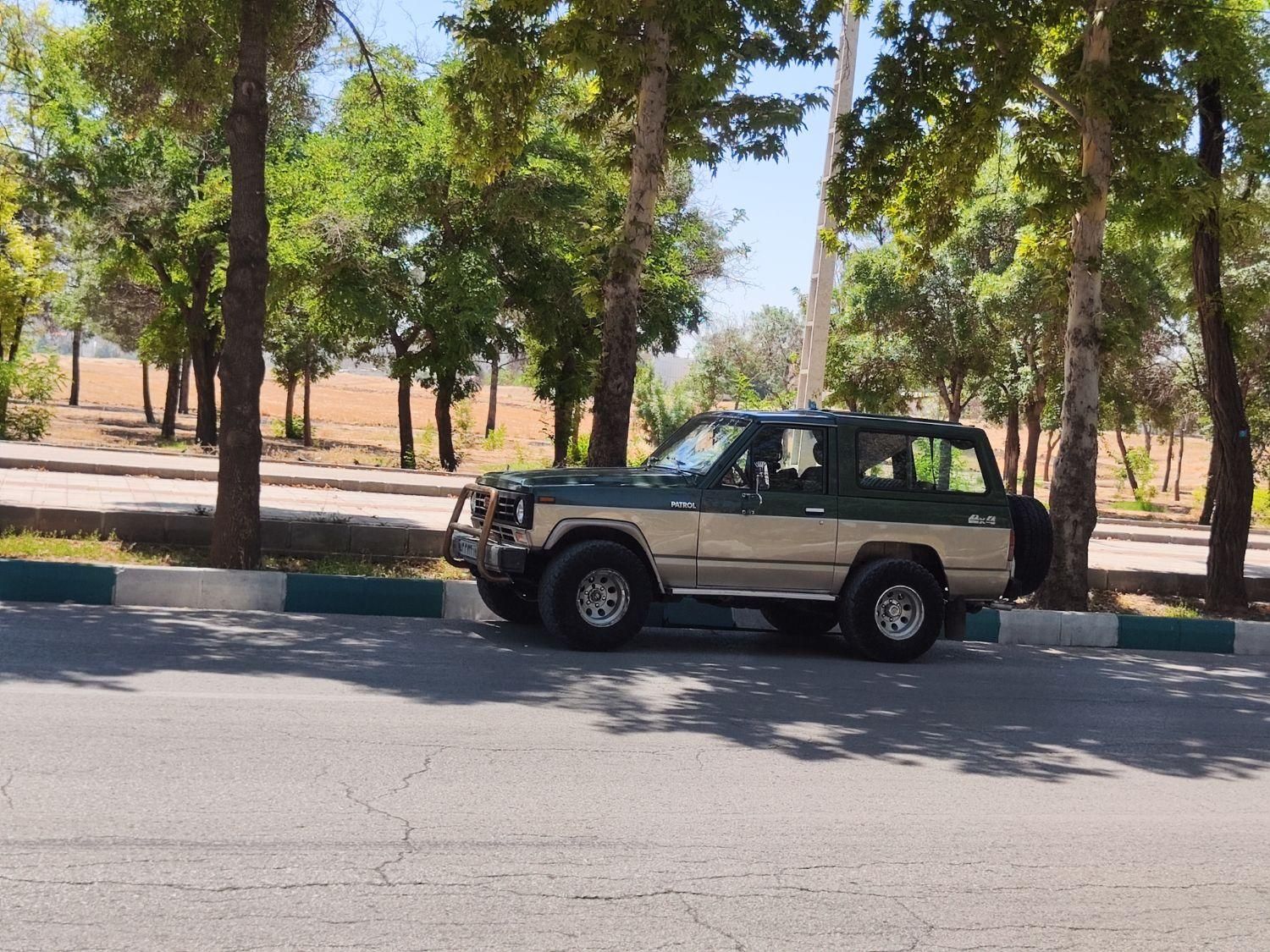 نیسان پاترول دو درب دنده‌ای - 1997