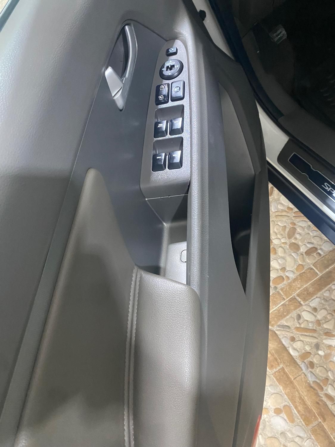 کیا اسپورتیج 4 سیلندر فول 2400cc - 2014
