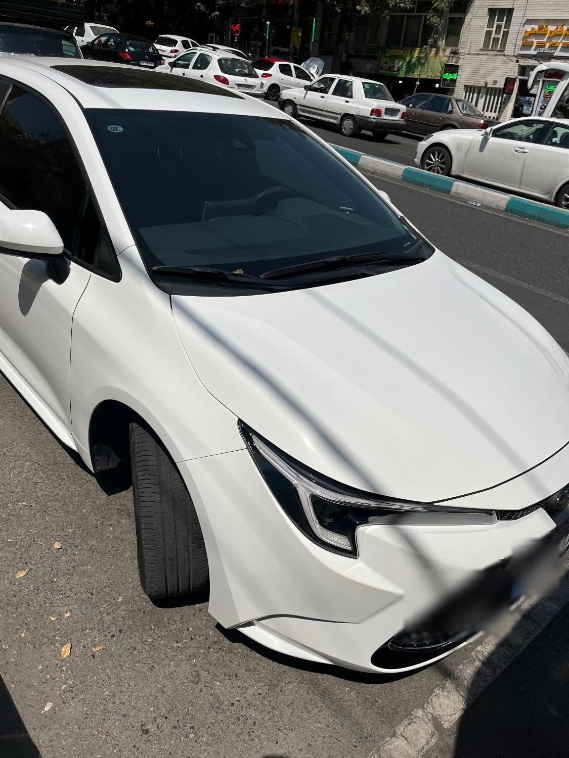 تویوتا کمری XLE - 2024