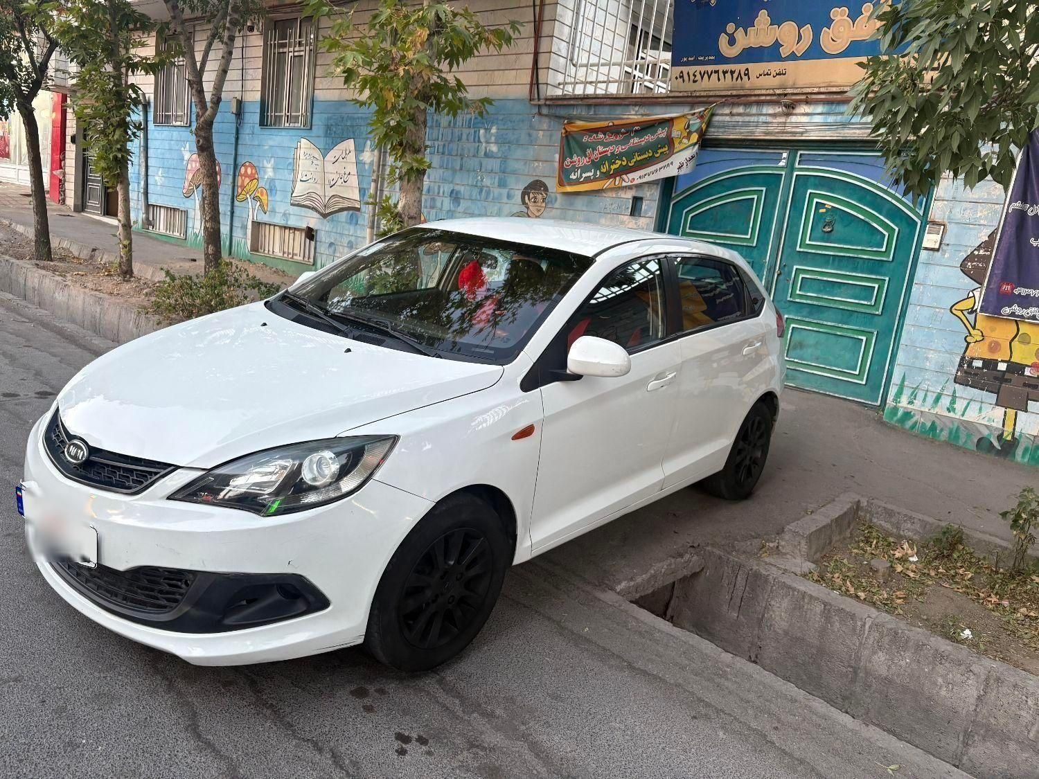 ام وی ام 315 هاچ بک اسپرت لاکچری - 1394