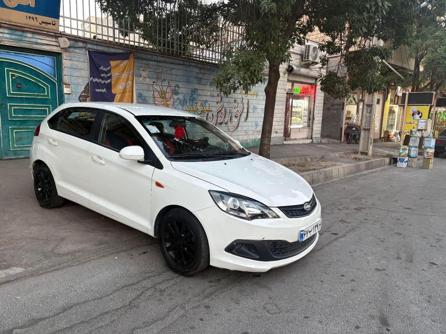ام وی ام 315 هاچ بک اسپرت لاکچری - 1394