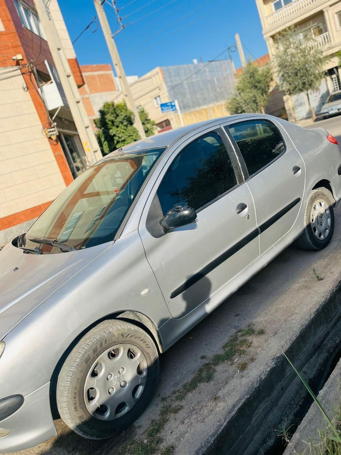 پژو ۲۰۶ صندوق دار v20 - 1386
