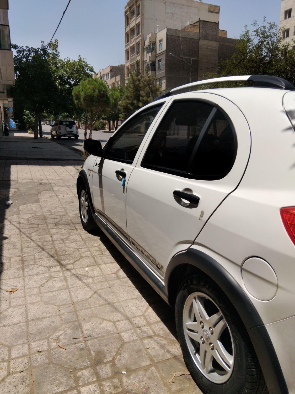 خودرو کوییک، R آگهی ann_19549460