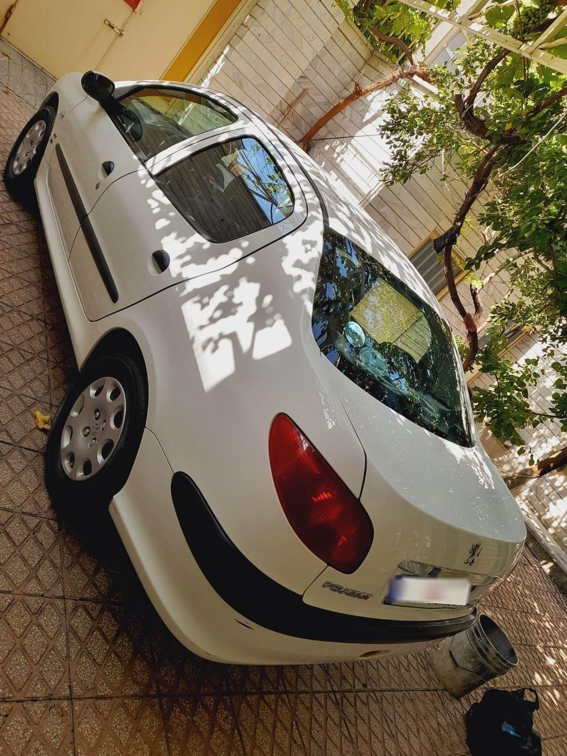 پژو ۲۰۶ صندوق دار v8 - 1397