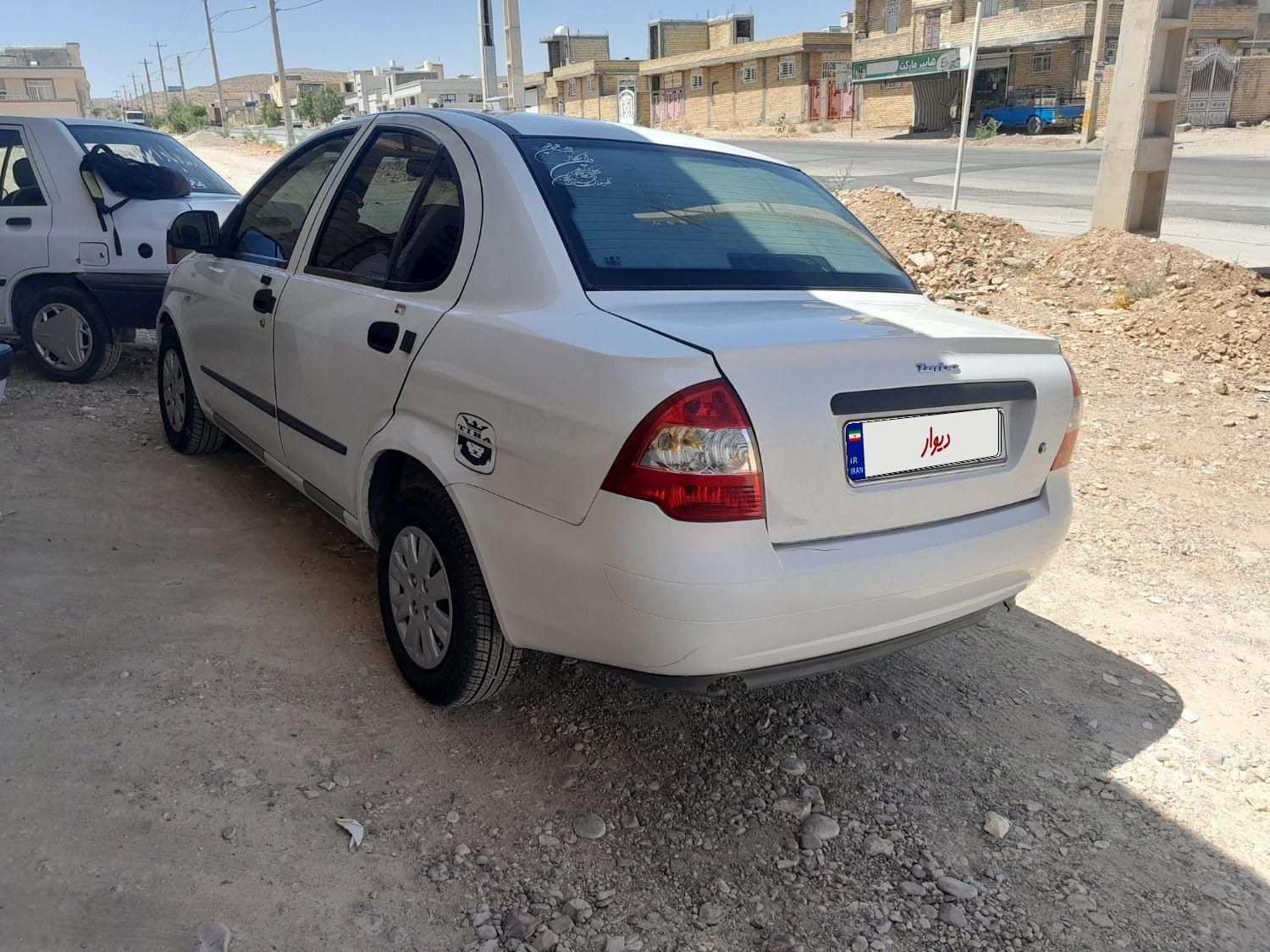 تیبا صندوق دار SX - 1392