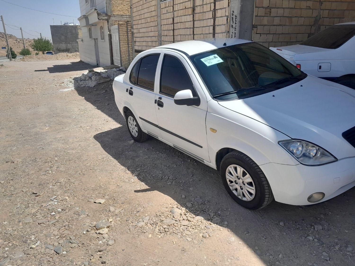 تیبا صندوق دار SX - 1392
