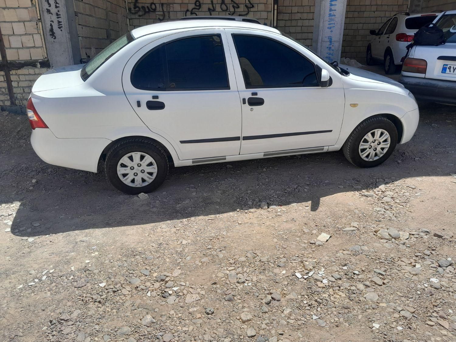 تیبا صندوق دار SX - 1392