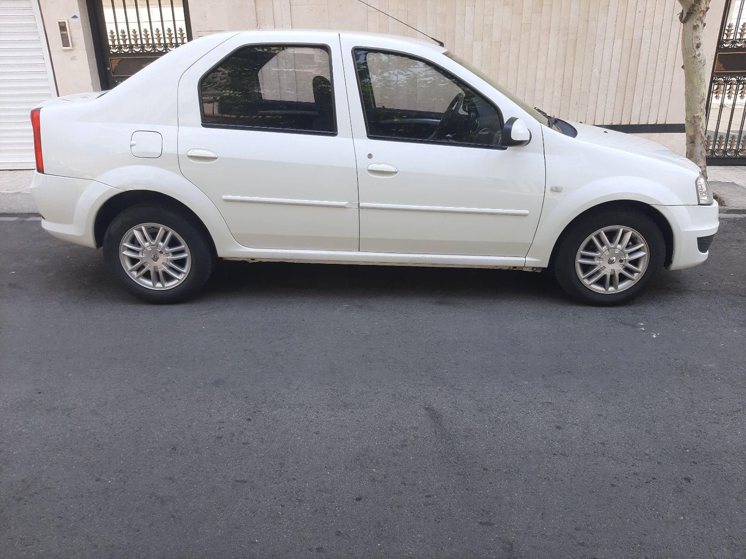 رنو تندر 90 پلاس اتوماتیک - 1396