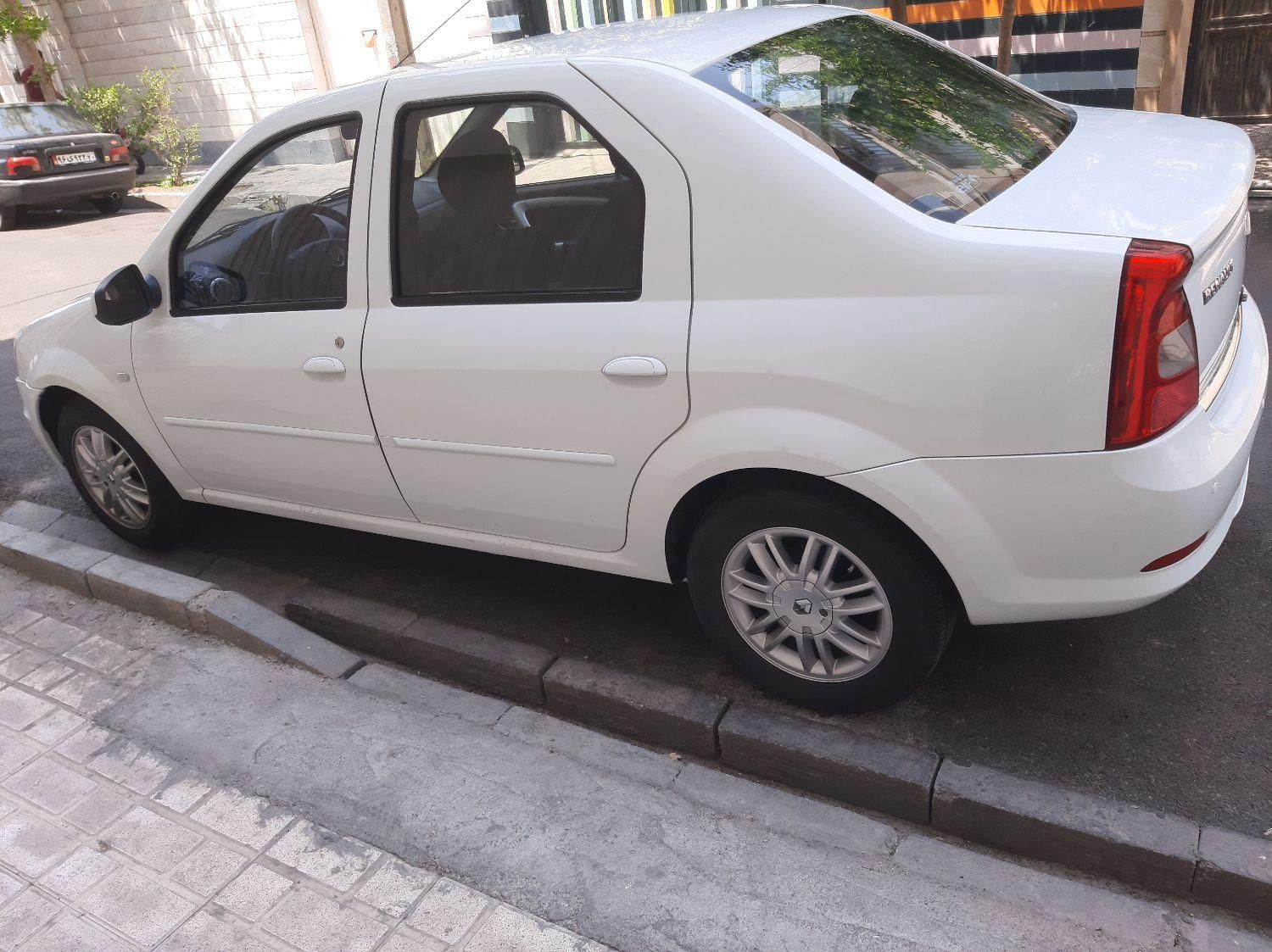 رنو تندر 90 پلاس اتوماتیک - 1396