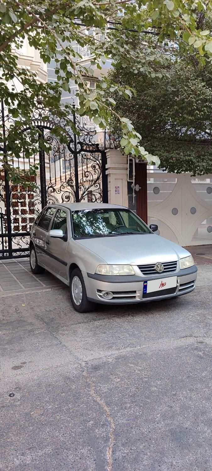 خودرو فولکس، گل آگهی ann_19549880