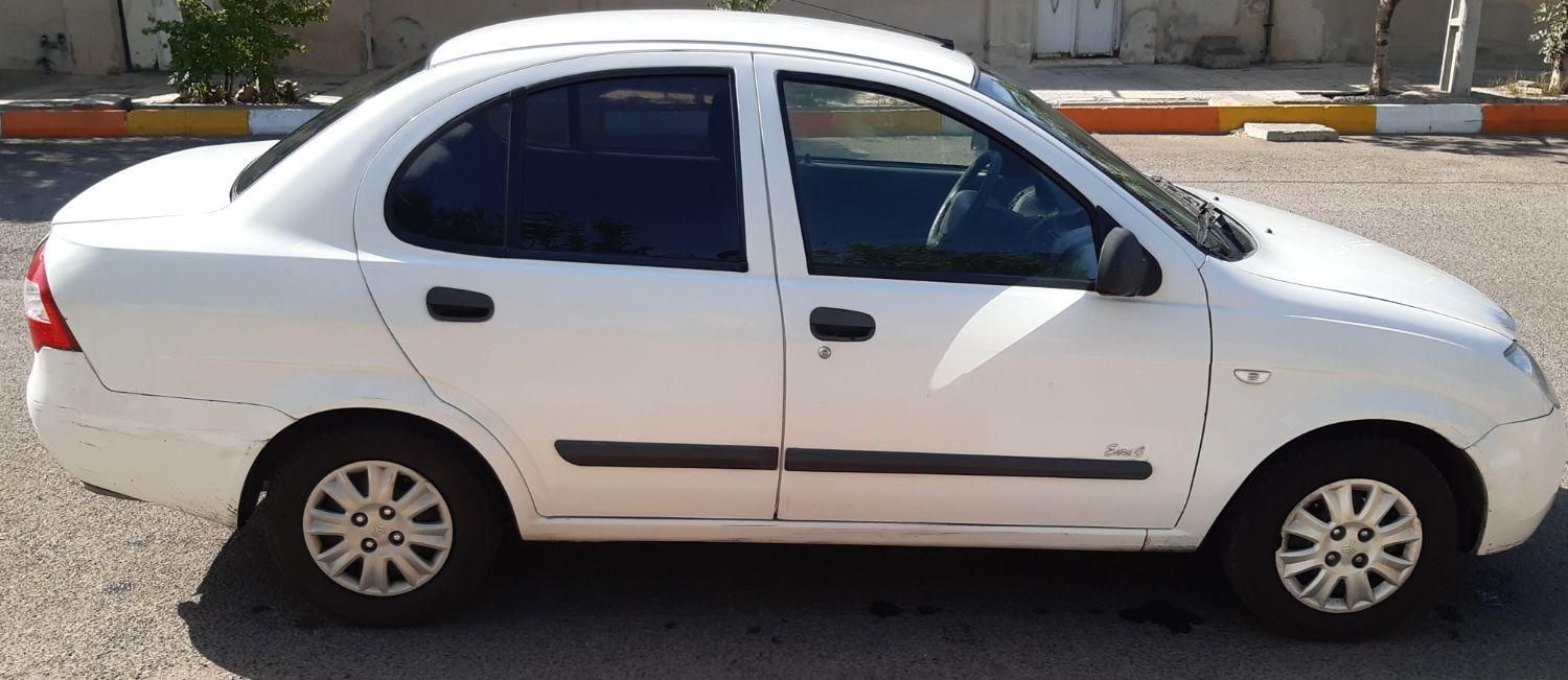 تیبا صندوق دار SX - 1392