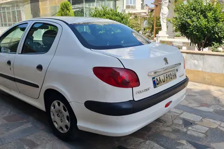 پژو ۲۰۶ صندوق دار v8 - 1393